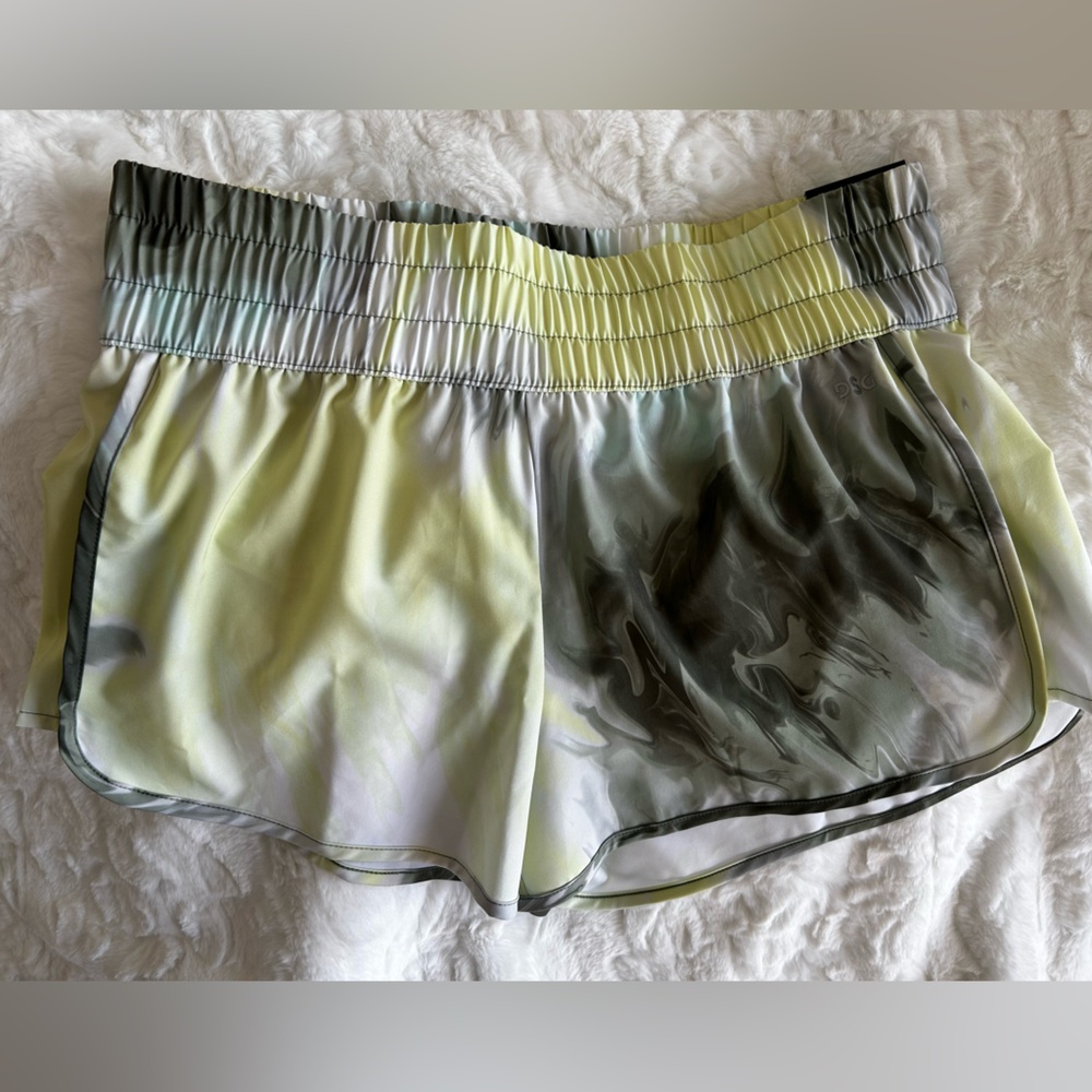 NWT DSG Tie Dye high rise work out gym shorts